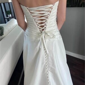 Wedding dress Elegant White Lace-Up Back Dress